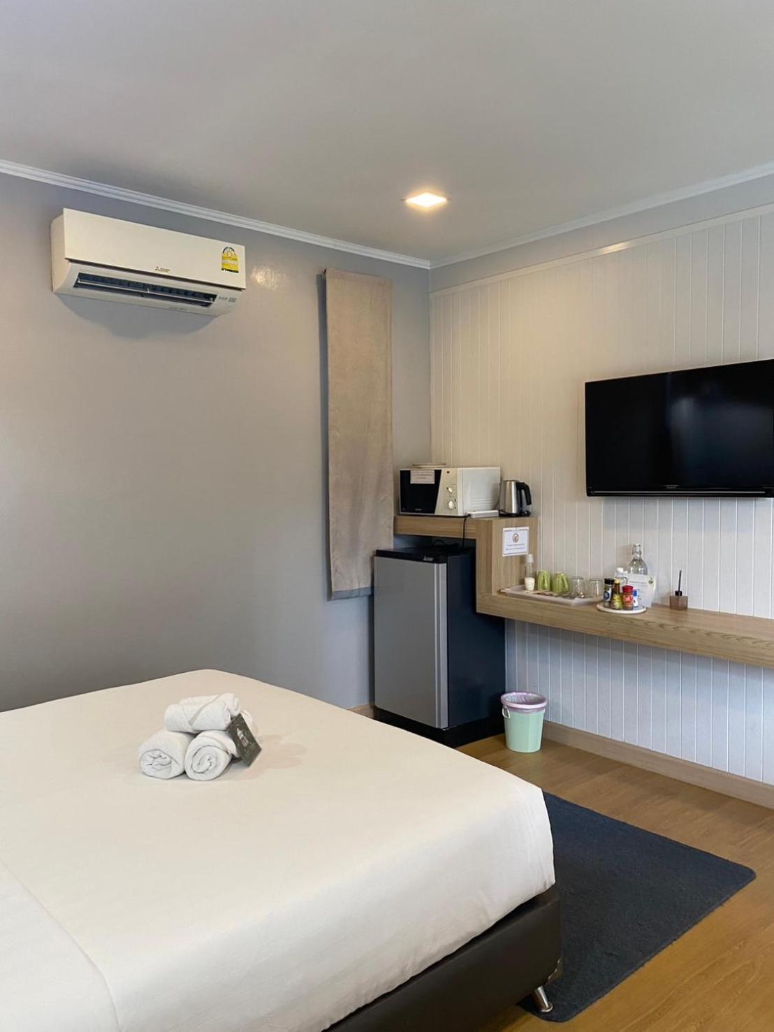 La Riva Boutique Hotel Kamphaeng Phet Exterior foto
