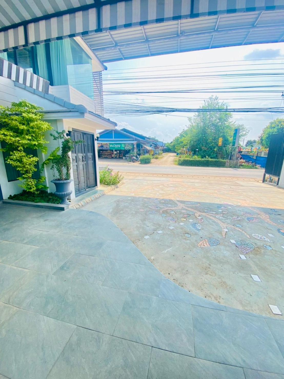 La Riva Boutique Hotel Kamphaeng Phet Exterior foto