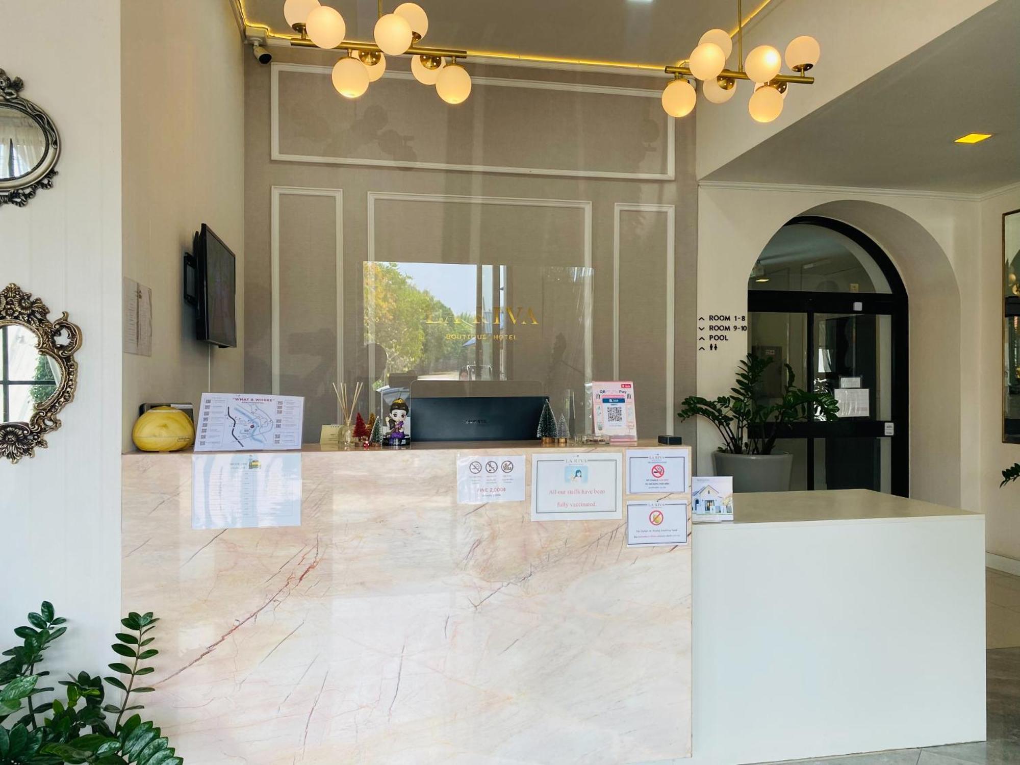La Riva Boutique Hotel Kamphaeng Phet Exterior foto